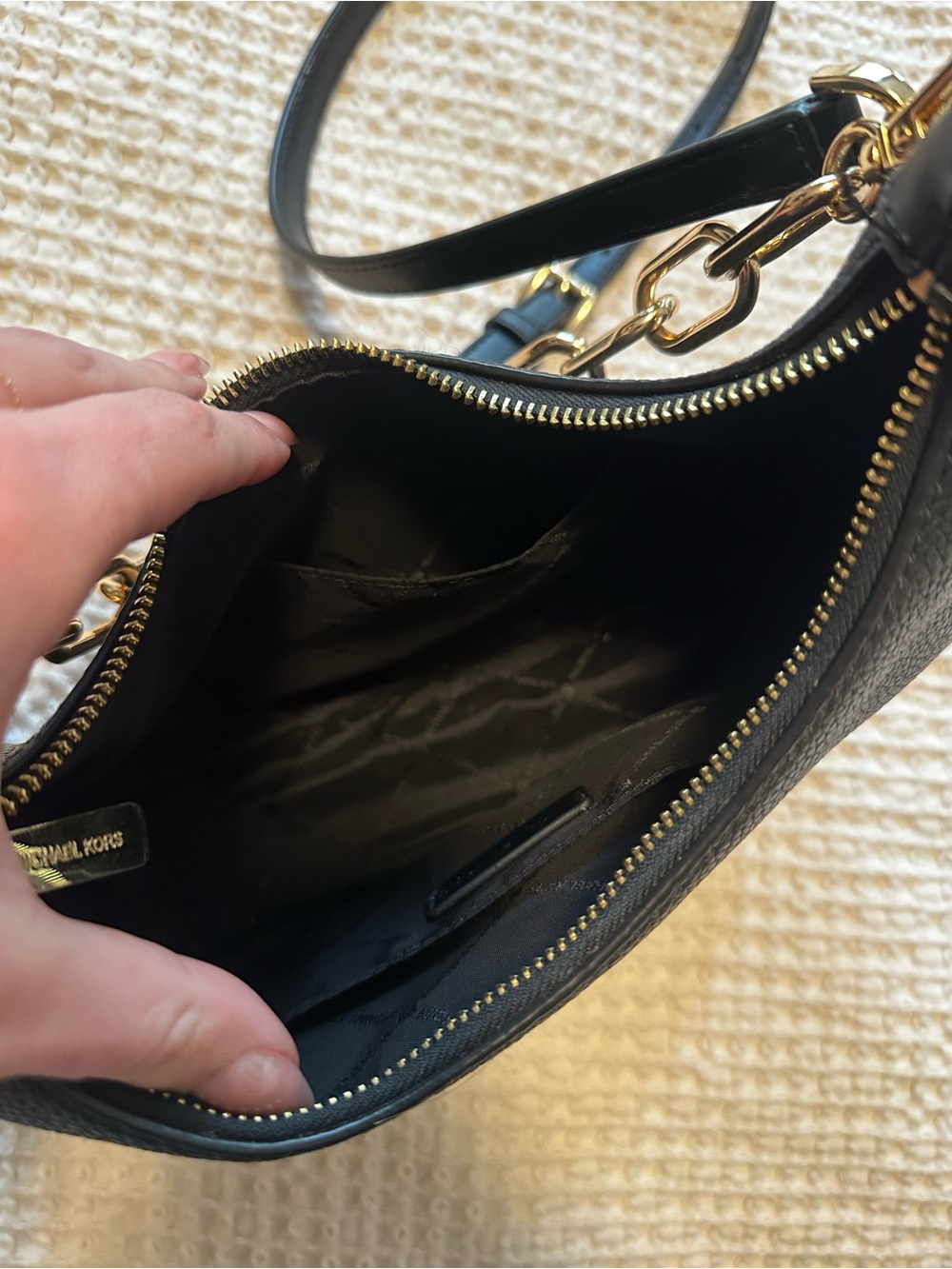 Michael Kors Large Black Pebbled Leather Shoulder Bag with Gold Chain Accent - Picture 7 of 9